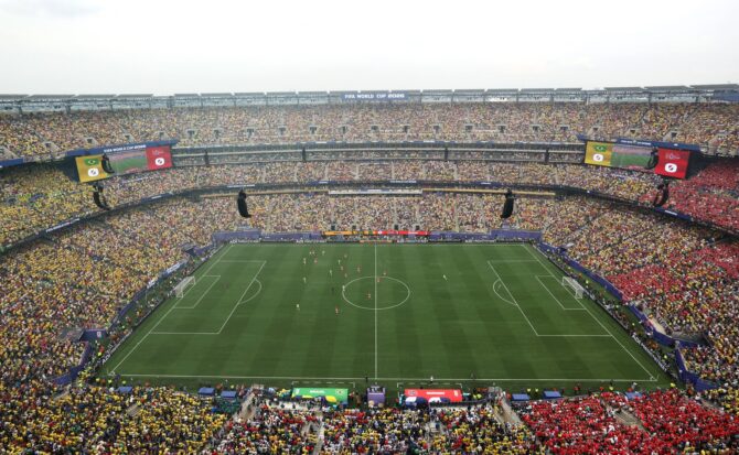 Blick ins ausverkaufte New York New Jersey Stadium in East Rutherford während des Achtelfinals der WM 2026 zwischen Brasilien und Norwegen am 5. Juli 2026. (Dan Mullan / Getty Images North America via Getty Images)
