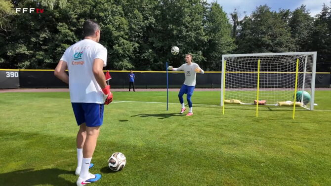 Frankreichs Torhüter im intensiven WM-Training
