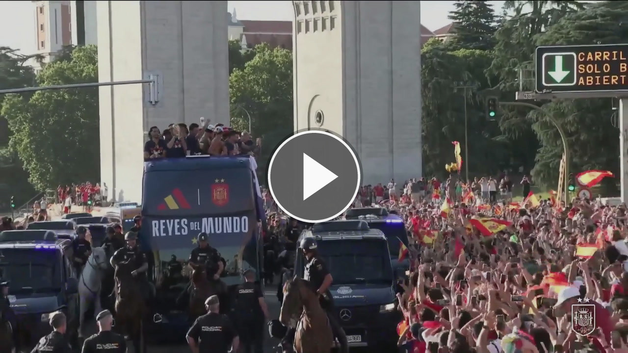 WM 2026 Video: Spanien feiert WM-Titel: Korso durch Madrid
