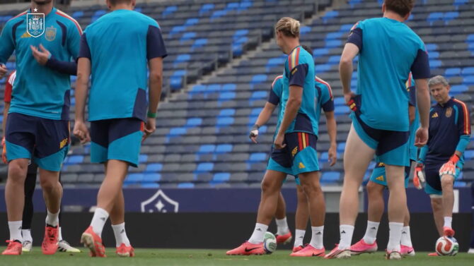 Spanien trainiert vor dem WM-Achtelfinale gegen Österreich