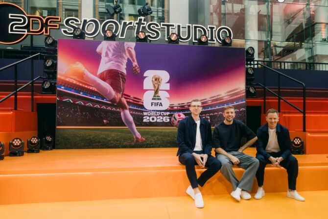 Per Mertesacker mit Christoph Kramer und Jochen Breyer im ZDF sportstudio zur FIFA WM 2026.