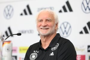 DFB-Sportdirektor Rudi Völler lächelt während einer Pressekonferenz der deutschen Nationalmannschaft an der Winston-Salem State University am 27. Juni 2026 in Winston-Salem. (Alexander Hassenstein / Getty Images North America via Getty Images)