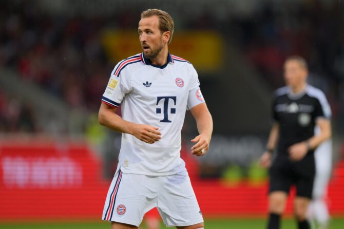 Harry Kane im Testspiel des FC Bayern München beim 1. FC Heidenheim: Der englische Stürmer kam in der Voith-Arena am 18. August 2026 zu seinen ersten Einsatzminuten der Saisonvorbereitung. Christian Kaspar-Bartke / Getty Images