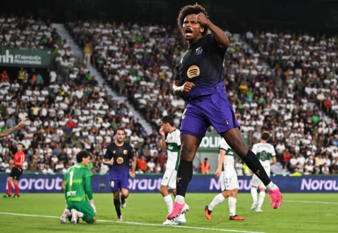 ELCHE, SPANIEN - 23. August 2026: Karim Adeyemi vom FC Barcelona jubelt nach seinem Treffer zum 2:0 im LaLiga-Spiel gegen den FC Elche im Estadio Manuel Martínez Valero. (Foto: Francisco Macia/Getty Images)
