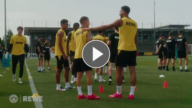 Karetsas feiert erstes Training als BVB-Profi