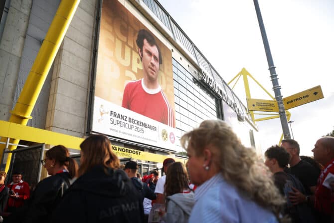 DORTMUND, DEUTSCHLAND - 22. August 2026: Außenansicht des Signal Iduna Parks vor dem Franz-Beckenbauer-Supercup zwischen Borussia Dortmund und dem FC Bayern München. (Foto: Alex Grimm/Getty Images)