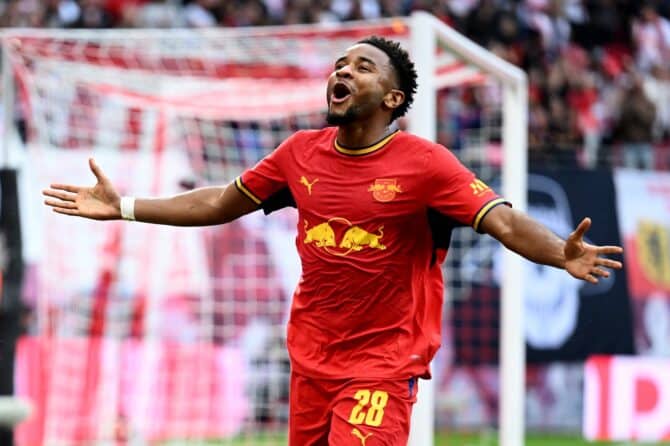 Christopher Nkunku feiert am 13. September 2026 in der Red Bull Arena sein Tor zum 4:0 für RB Leipzig gegen den Hamburger SV. Für den Rückkehrer war es der erste RB-Treffer seit 1205 Tagen. (Stuart Franklin / Getty Images Europe via Getty Images)