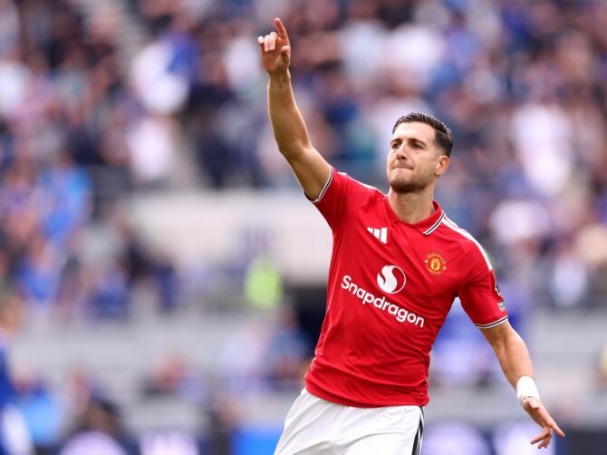 Diogo Dalot ist am 6. September 2026 im Hill Dickinson Stadium von Liverpool im Einsatz. Der Verteidiger von Manchester United steht im Premier-League-Spiel der Saison 2026/27 beim FC Everton auf dem Platz. (Carl Recine / Getty Images Europe via Getty Images)